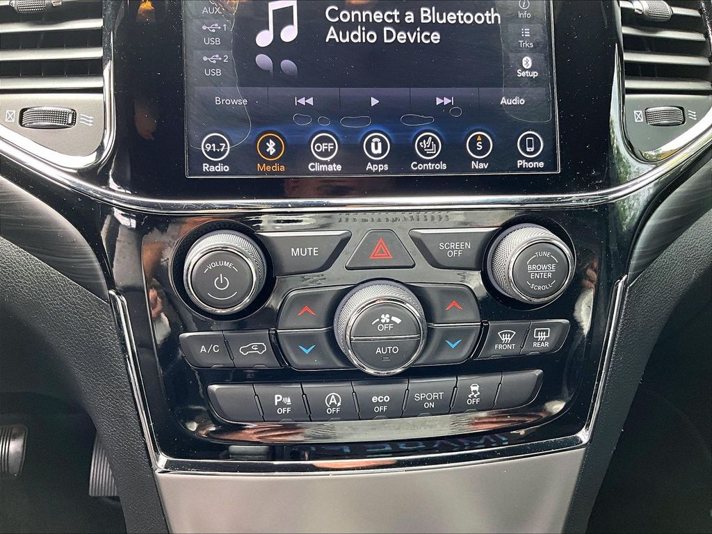 2019 Jeep Grand Cherokee — photo 26