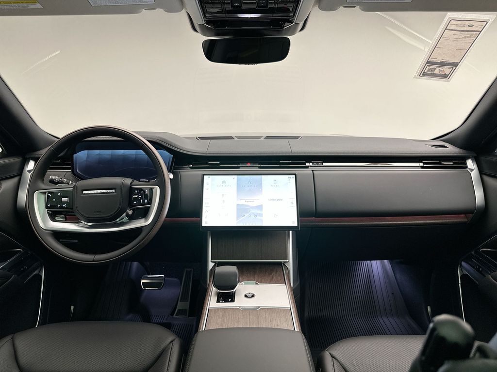 2025 Land Rover Range Rover SE 8