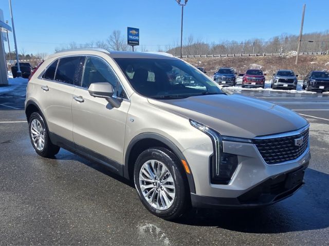 2025 Cadillac XT4 Premium Luxury AWD