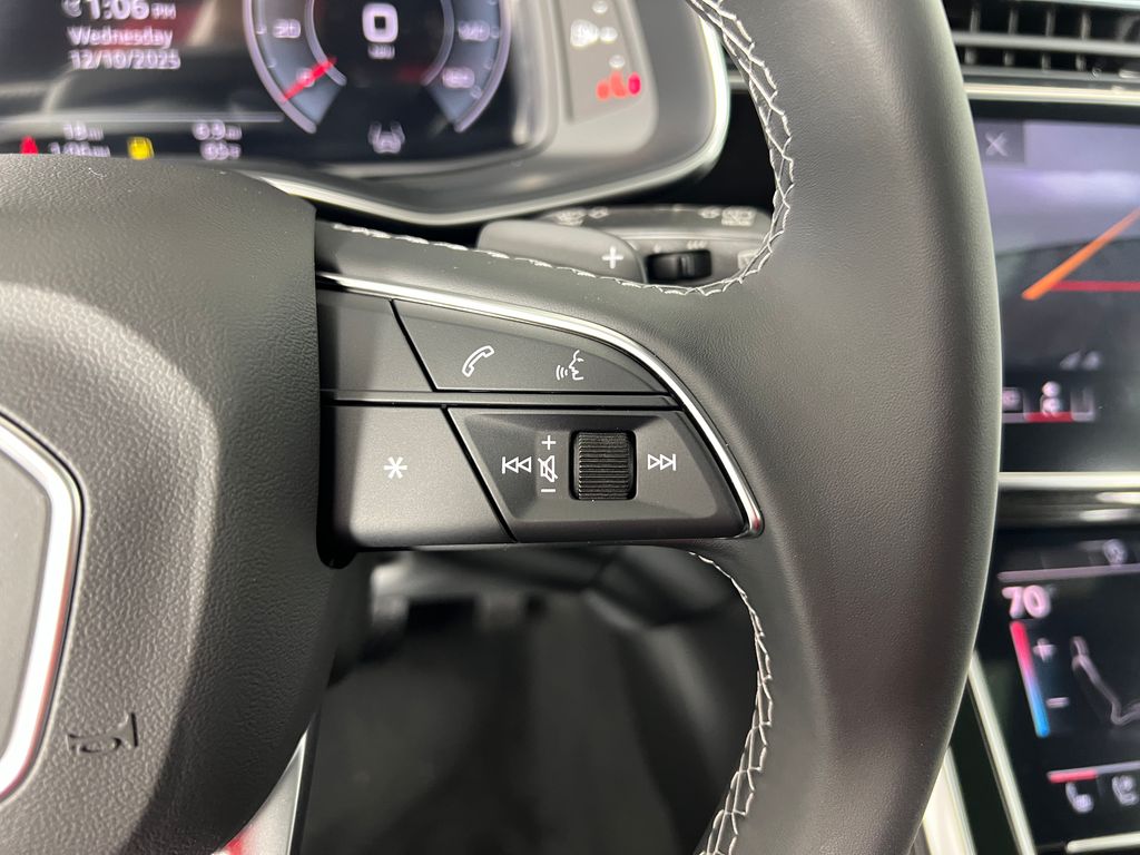 Thumbnail: 2025 Audi Q7 - 18