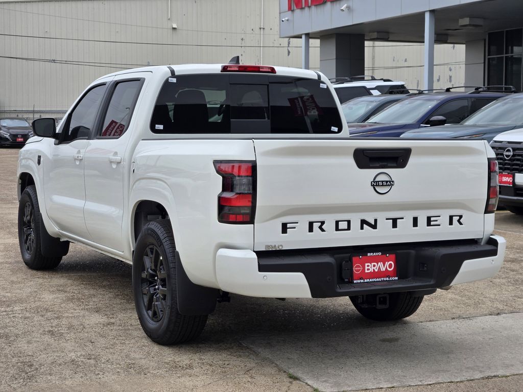 View vehicle photo 4