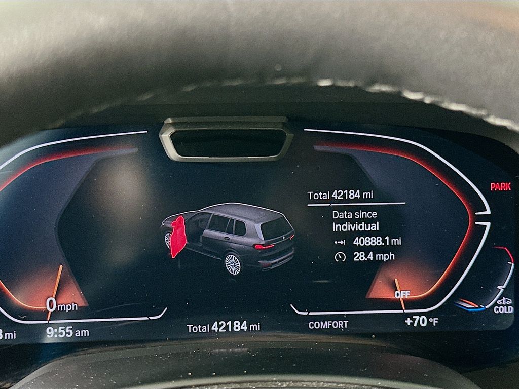 2022 BMW X7 xDrive40i 12