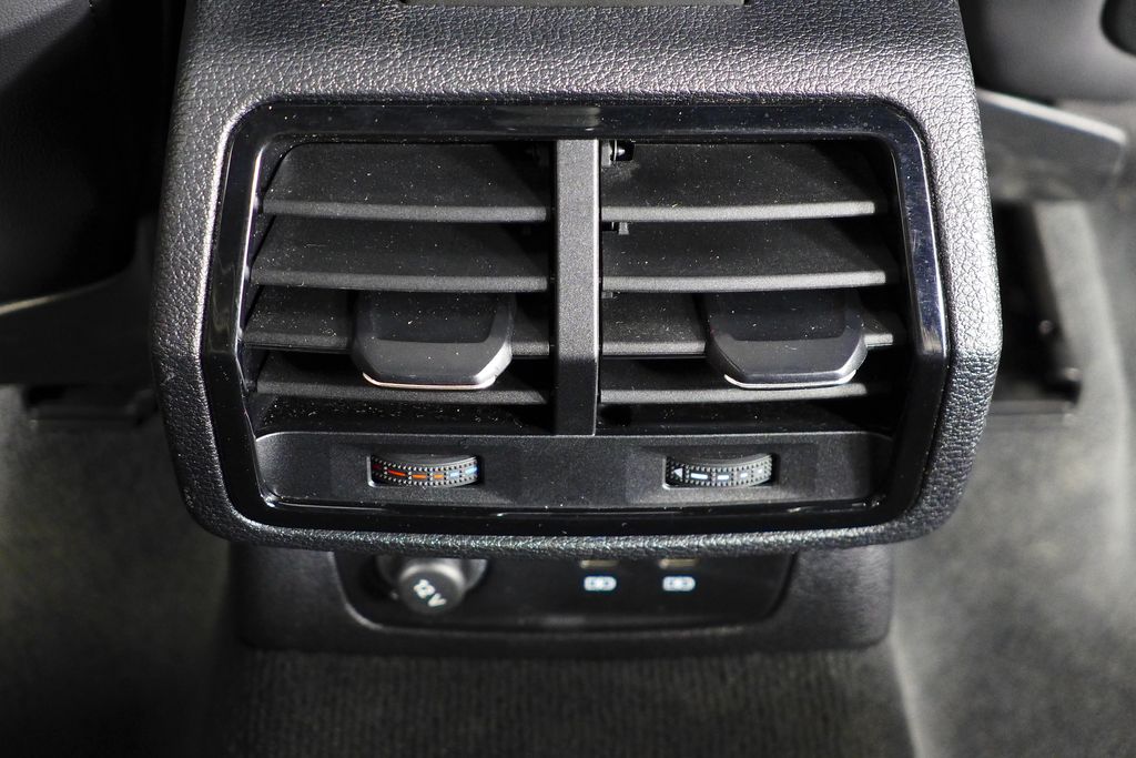 Thumbnail: 2022 Audi Q3 - 24