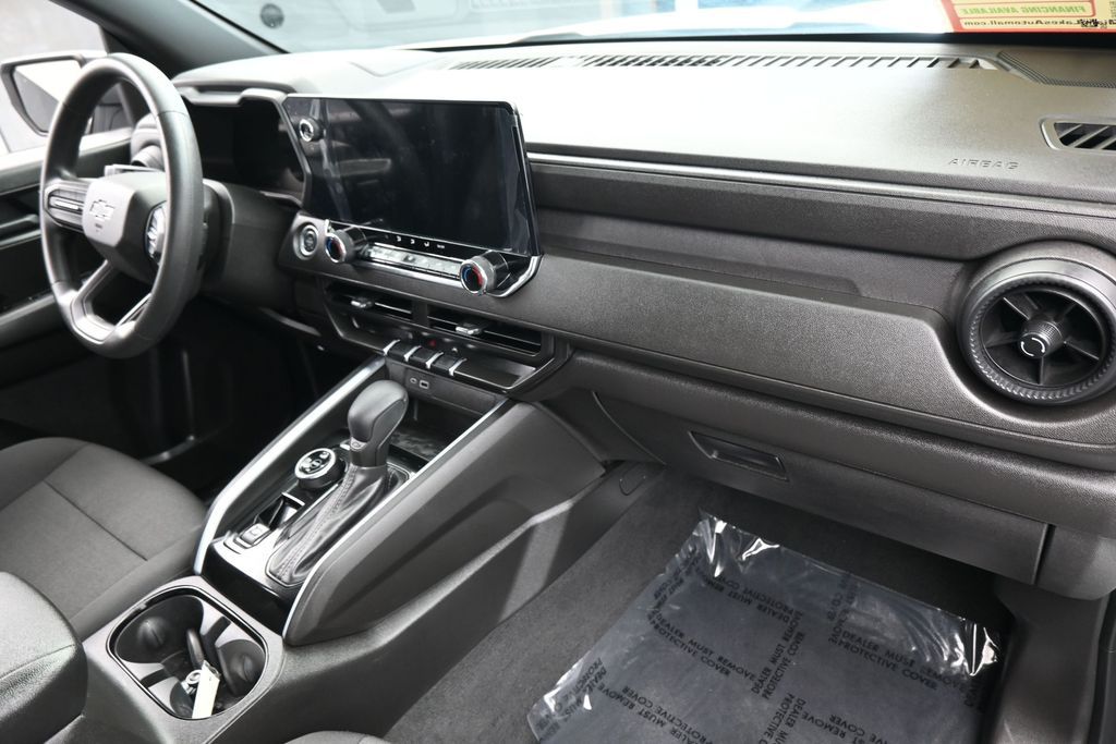 Used 2025 Summit White Chevrolet Trail Boss image 39