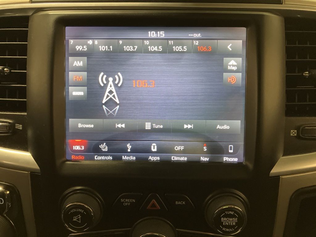View vehicle photo 4