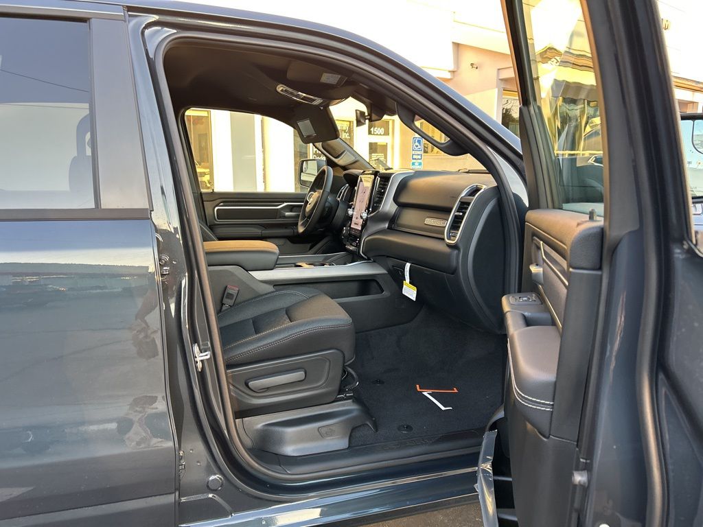 2025 RAM 1500 Big Horn/Lone Star - Photo 8