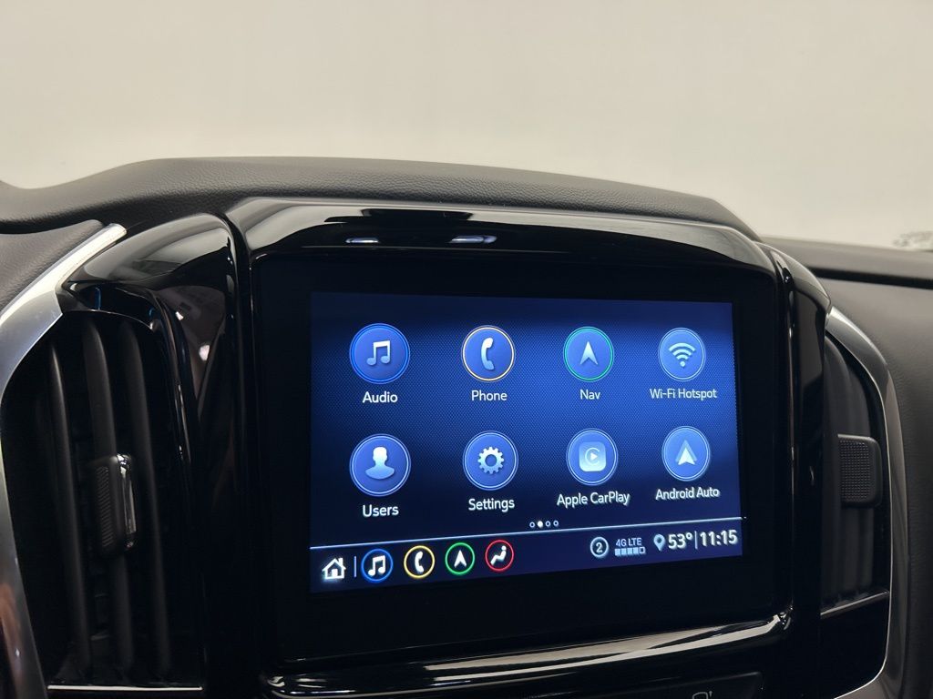 Thumbnail: 2021 Chevrolet Traverse - 17