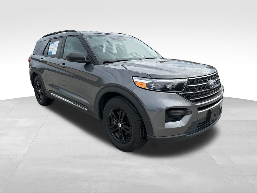 2022 Ford Explorer XLT 2