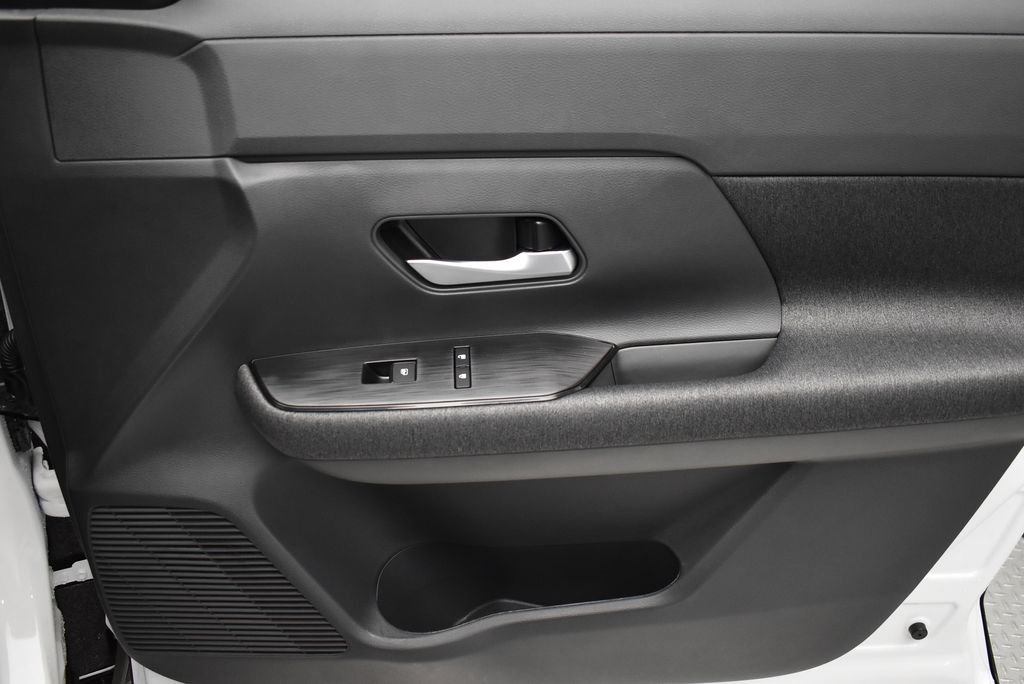 Thumbnail: 2026 Nissan Kicks - 21