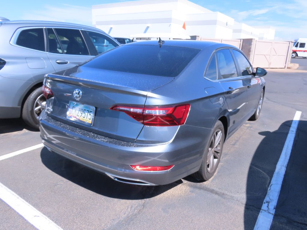 Thumbnail: 2021 Volkswagen Jetta - 3