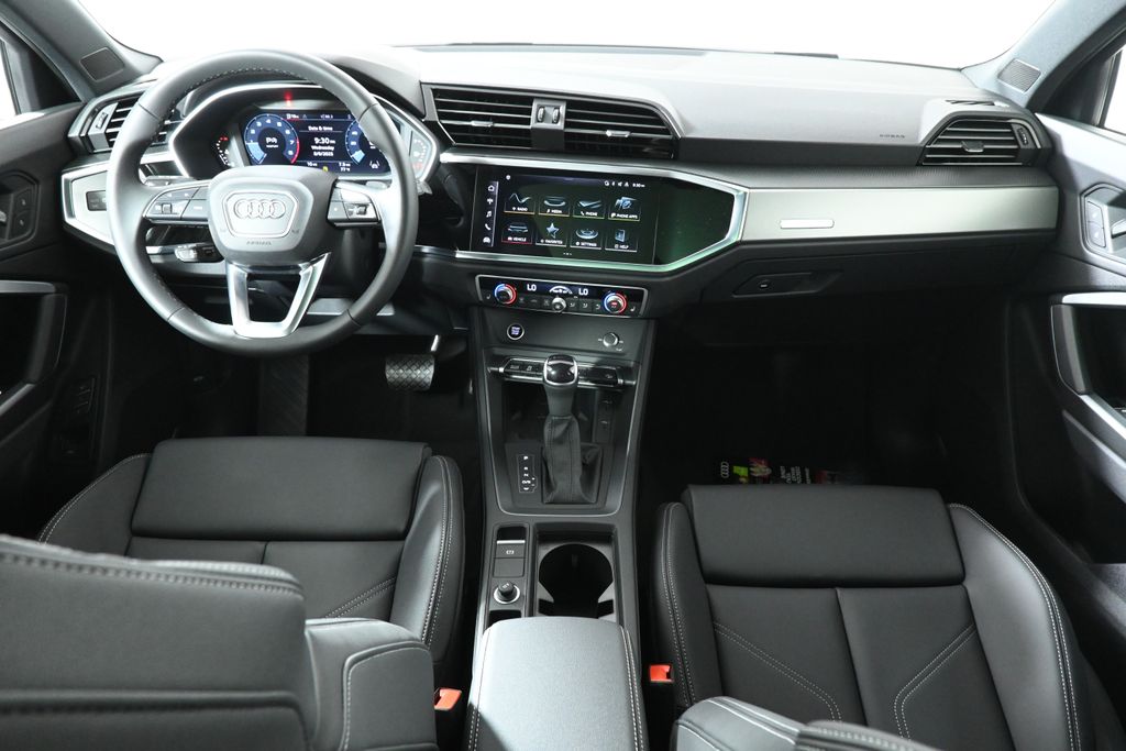 Thumbnail: 2025 Audi Q3 - 4