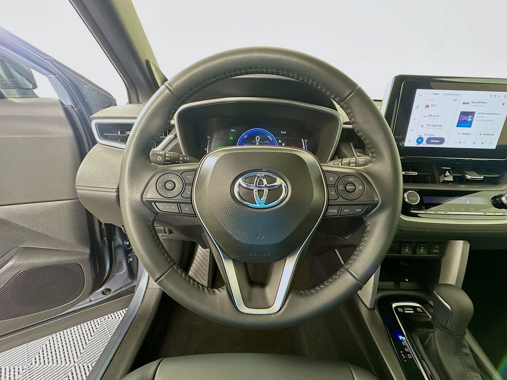 Thumbnail: 2025 Toyota Corolla Cross - 11