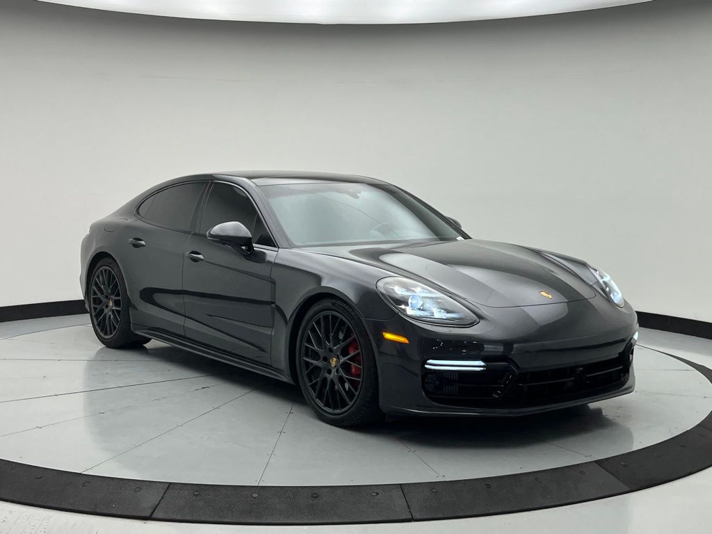 Thumbnail: 2020 Porsche Panamera - 9