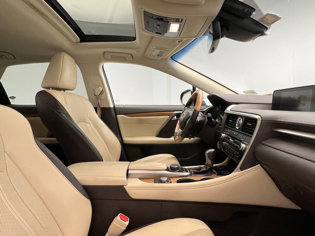 Thumbnail: 2017 Lexus RX - 6