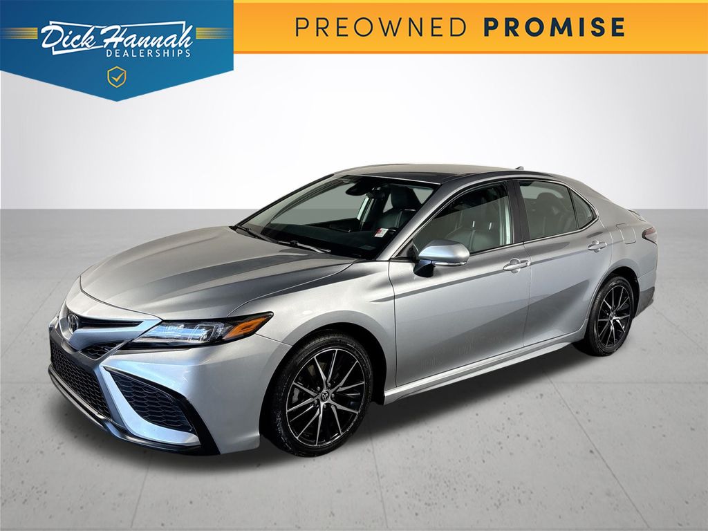 2022 Toyota Camry SE