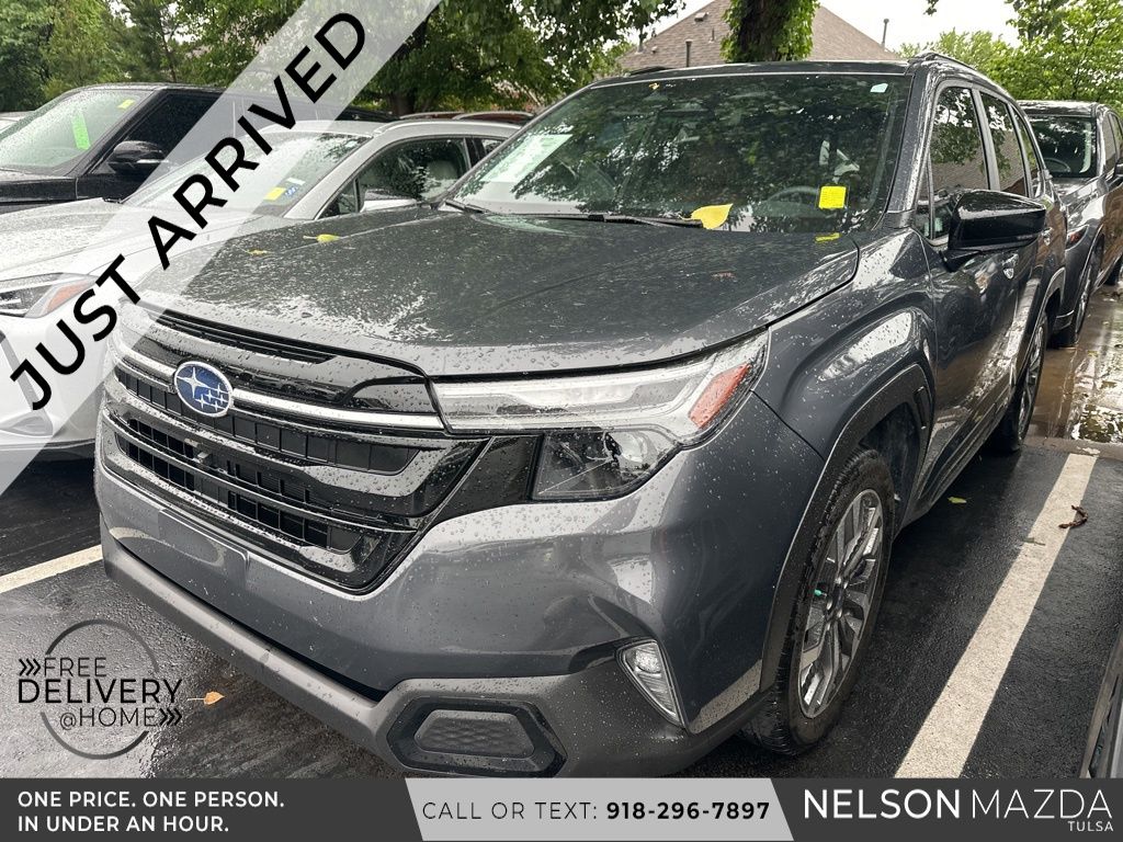 2025 Subaru Forester Touring's photo