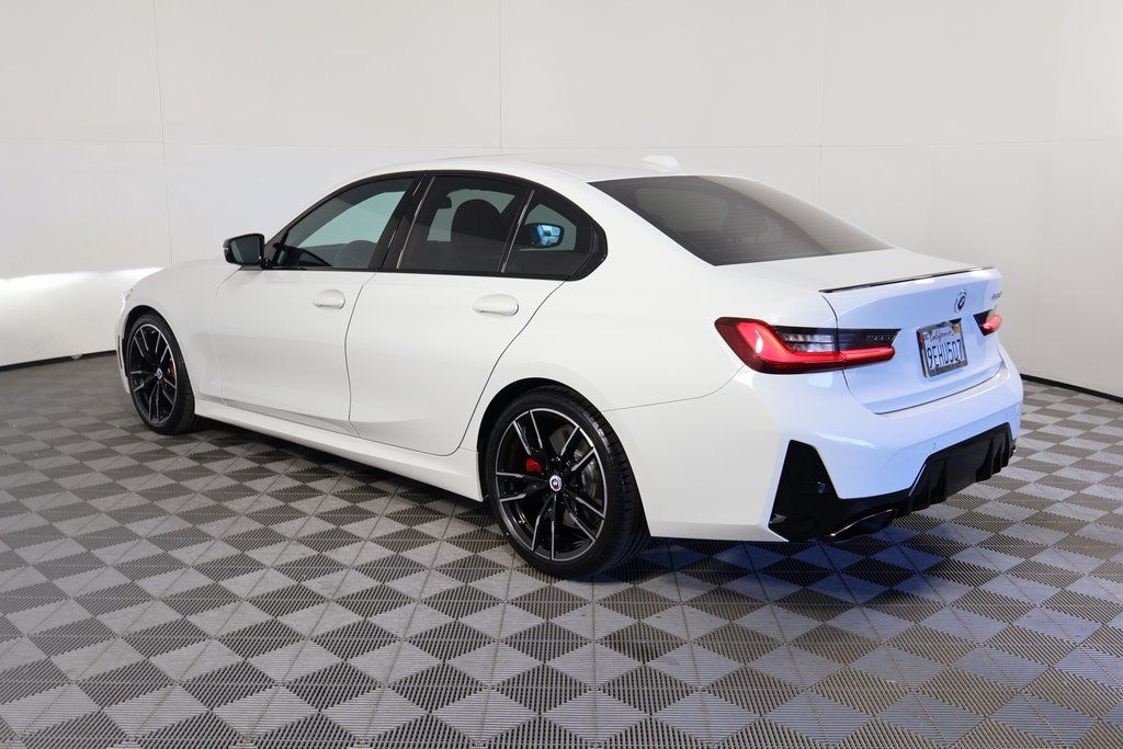 Thumbnail: 2023 BMW 3 Series - 6