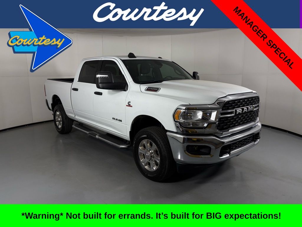 Bright White Clearcoat 2024 RAM 2500 Big Horn Crew Cab 4WD Pickup Truck Four-Wheel Drive 6-Speed Automatic