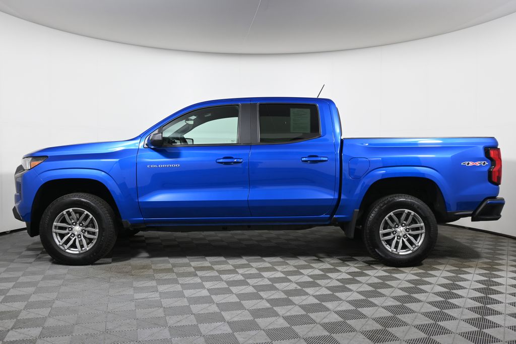 Thumbnail: 2023 Chevrolet Colorado - 2