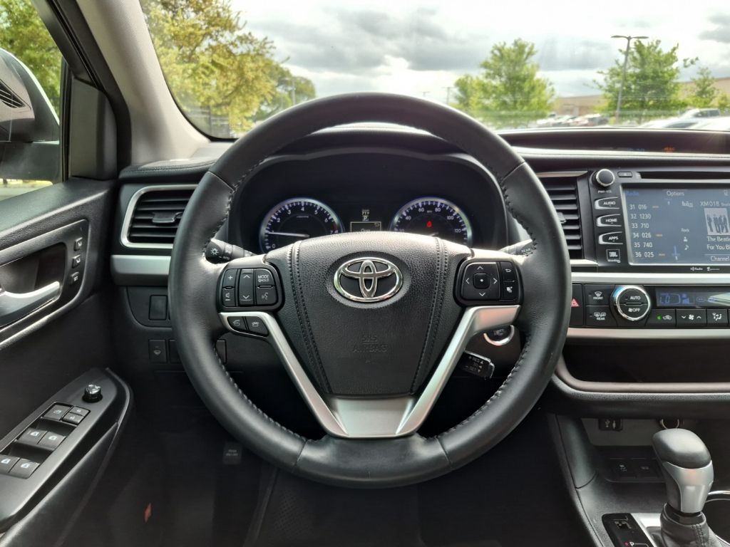 Used Car 2014 Toyota Highlander  Limited For Sale Under $20,000 In Austin, Texas
