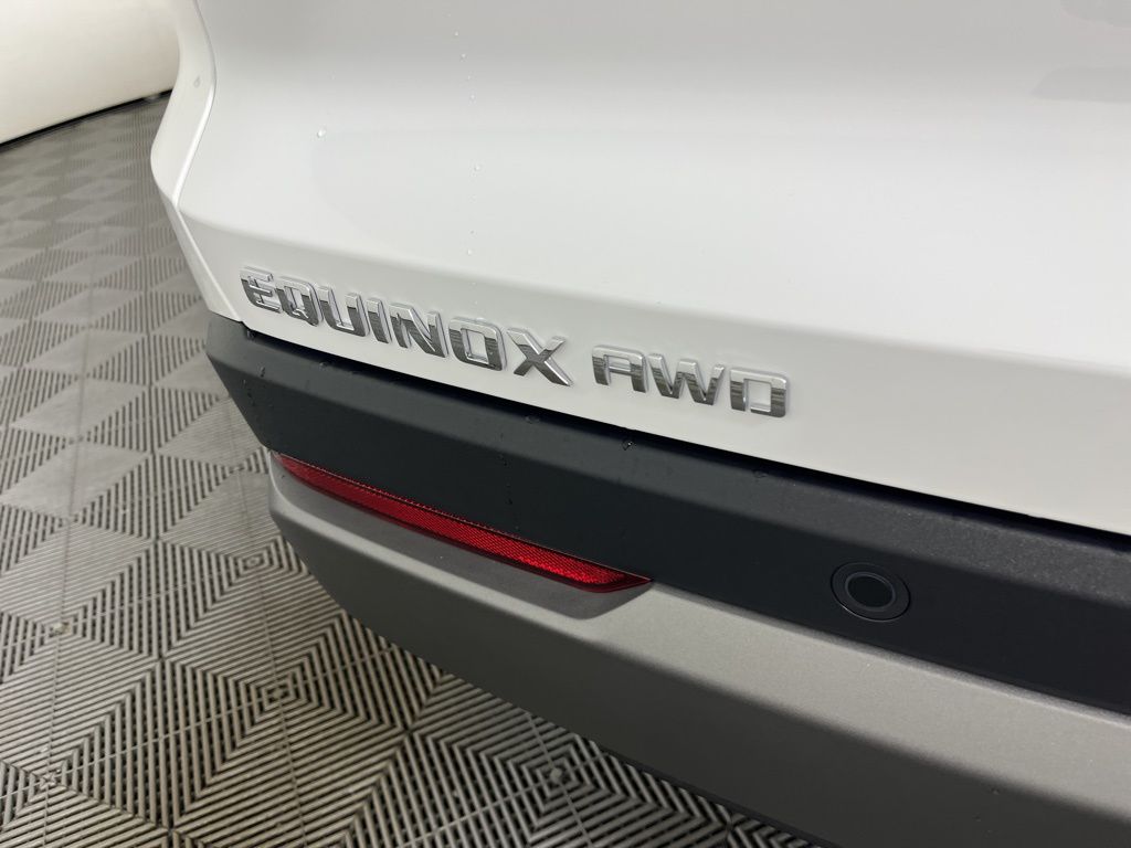 Thumbnail: 2026 Chevrolet Equinox - 18