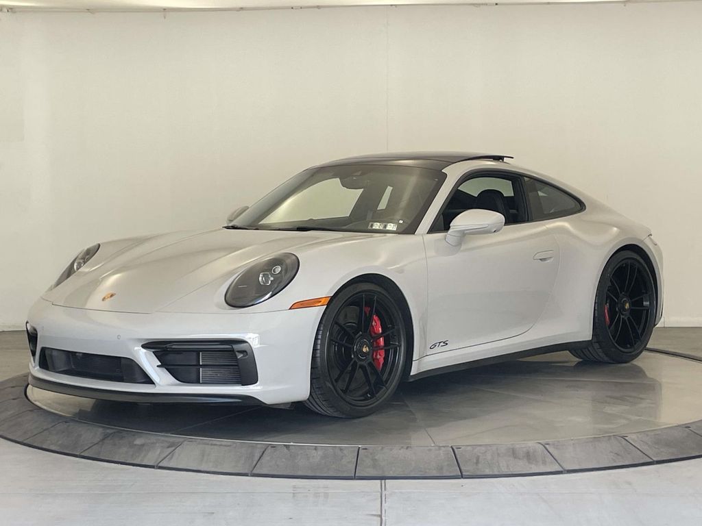 2024 Porsche 911 Carrera GTS - 0