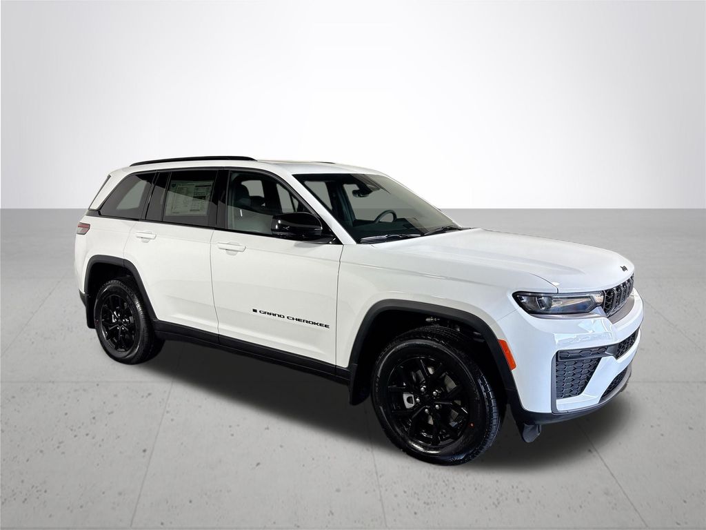 2026 Jeep Grand Cherokee Altitude