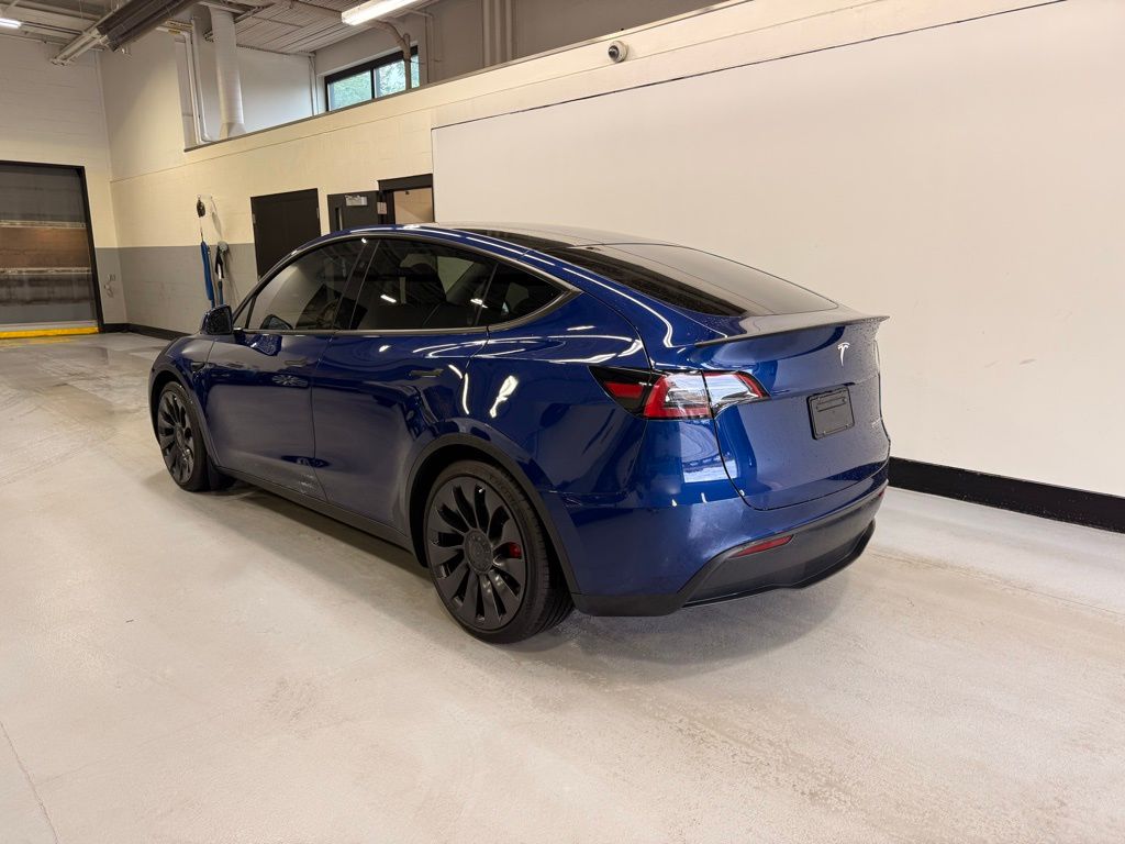 Thumbnail: 2023 Tesla Model Y - 3