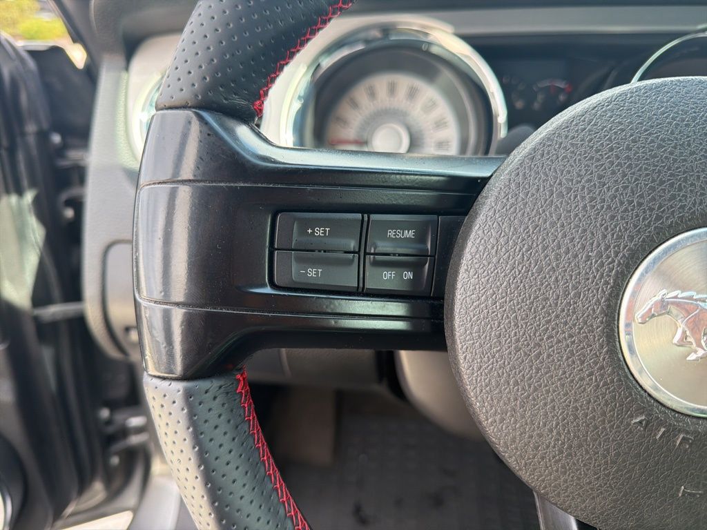 2011 Ford Mustang V6 Premium