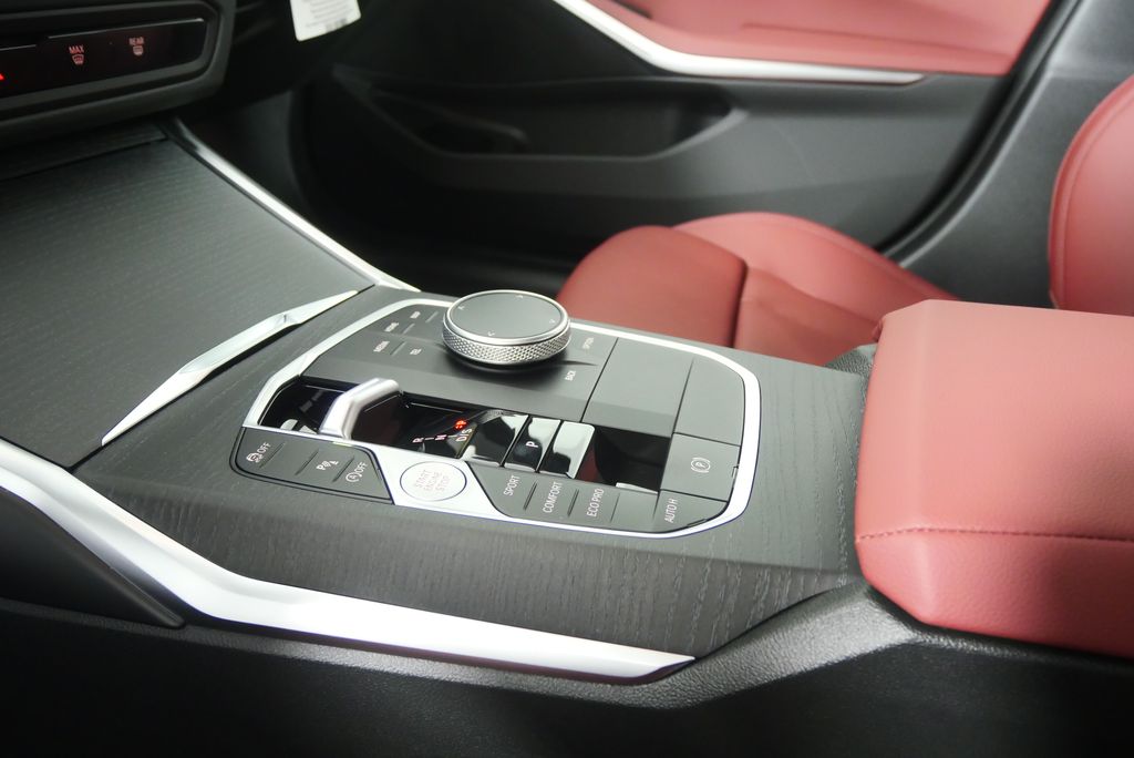 Thumbnail: 2026 BMW 3 Series - 22