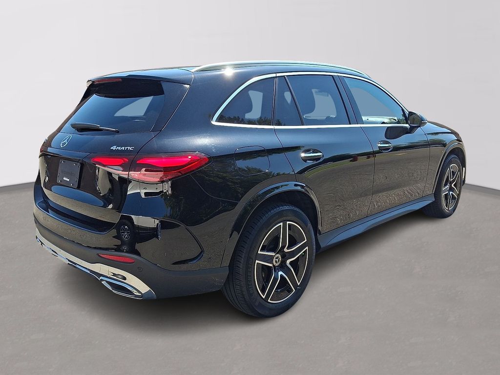Thumbnail: 2026 Mercedes-Benz GLC - 4