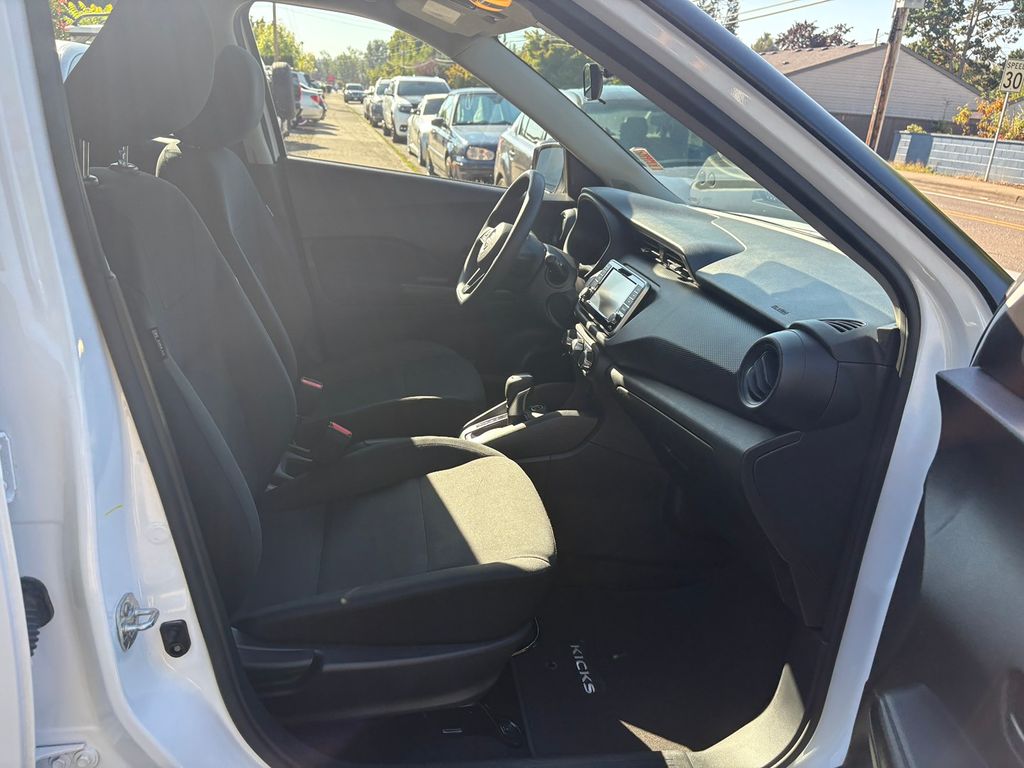 2024 Nissan Kicks S