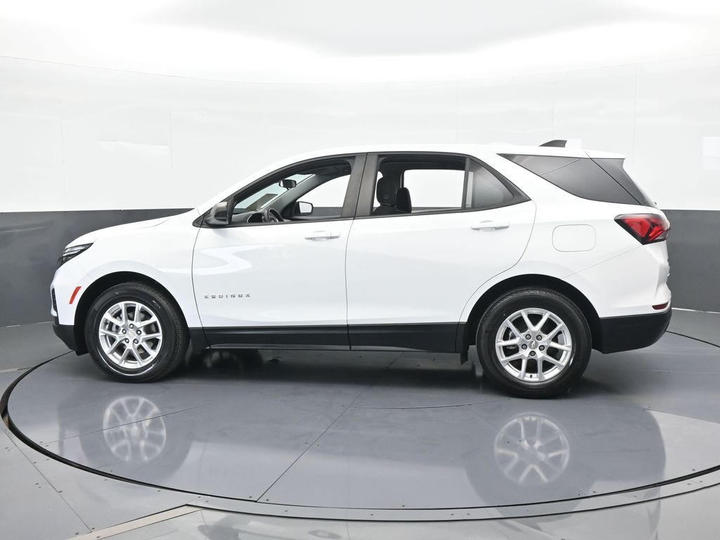 Used 2022 Chevrolet Equinox LS with VIN 3GNAXHEV2NS180317 for sale in Miami, FL
