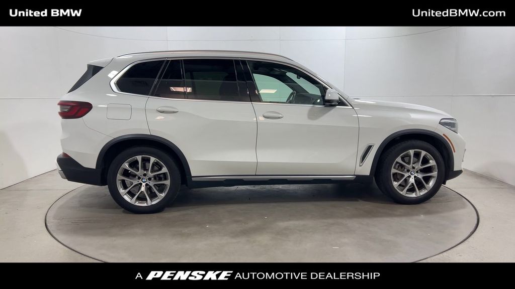 Thumbnail: 2021 BMW X5 - 9