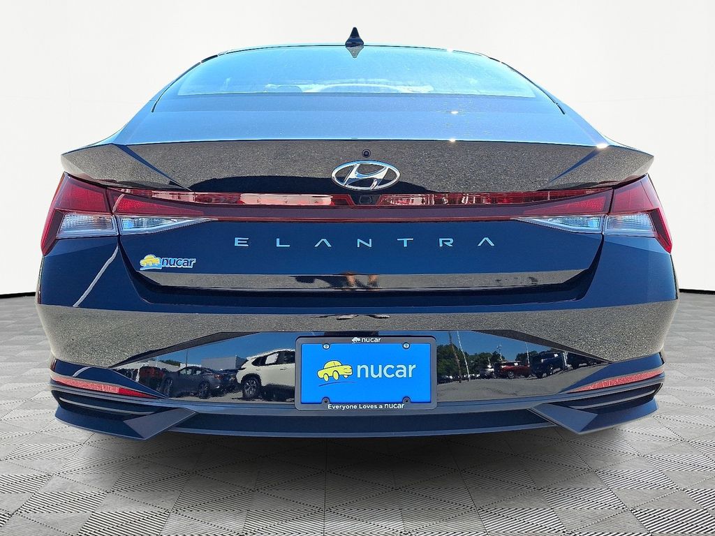 2023 Hyundai Elantra — photo 6
