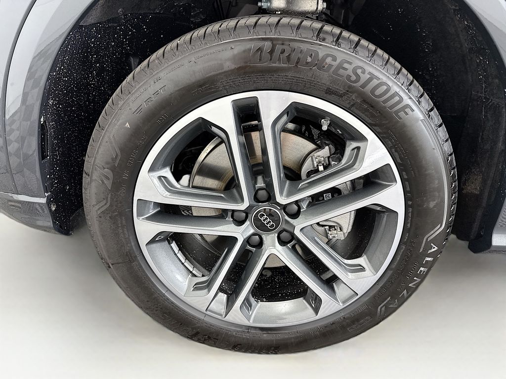 Thumbnail: 2025 Audi Q5 - 30