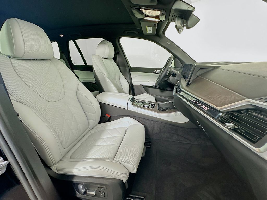 Thumbnail: 2024 BMW X5 - 29
