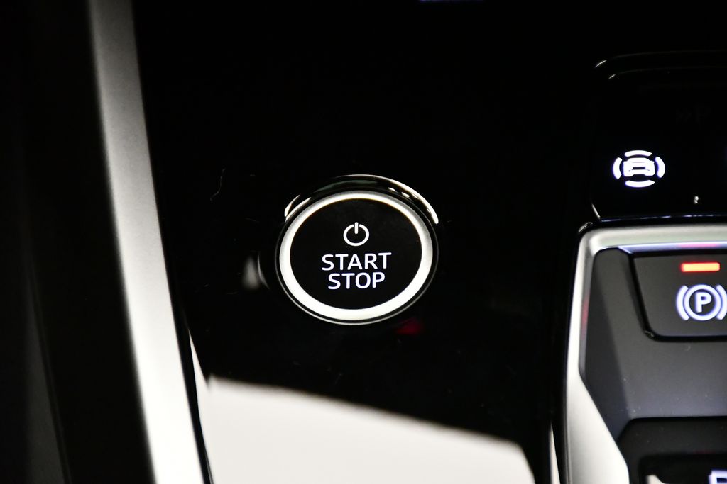 Thumbnail: 2026 Audi Q4 e-tron - 31