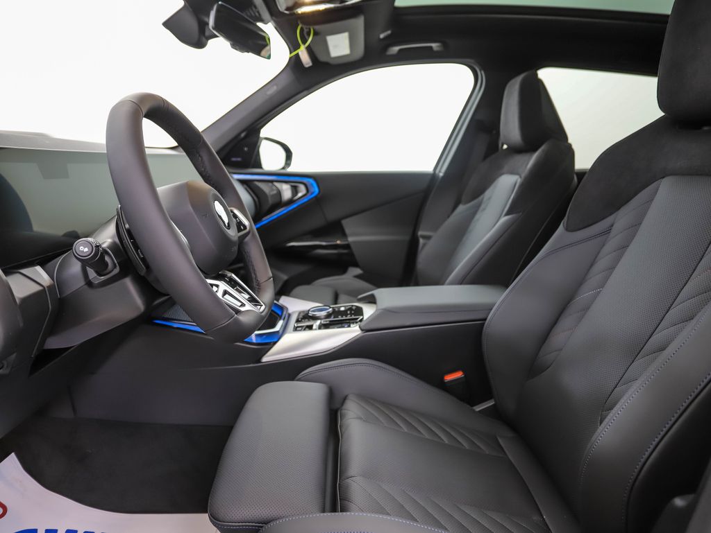 Thumbnail: 2026 BMW X3 - 11