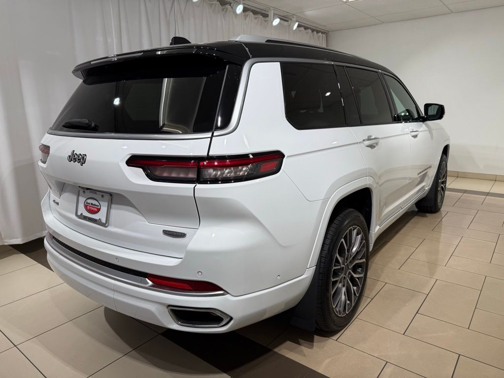 Thumbnail: 2023 Jeep Grand Cherokee L - 5