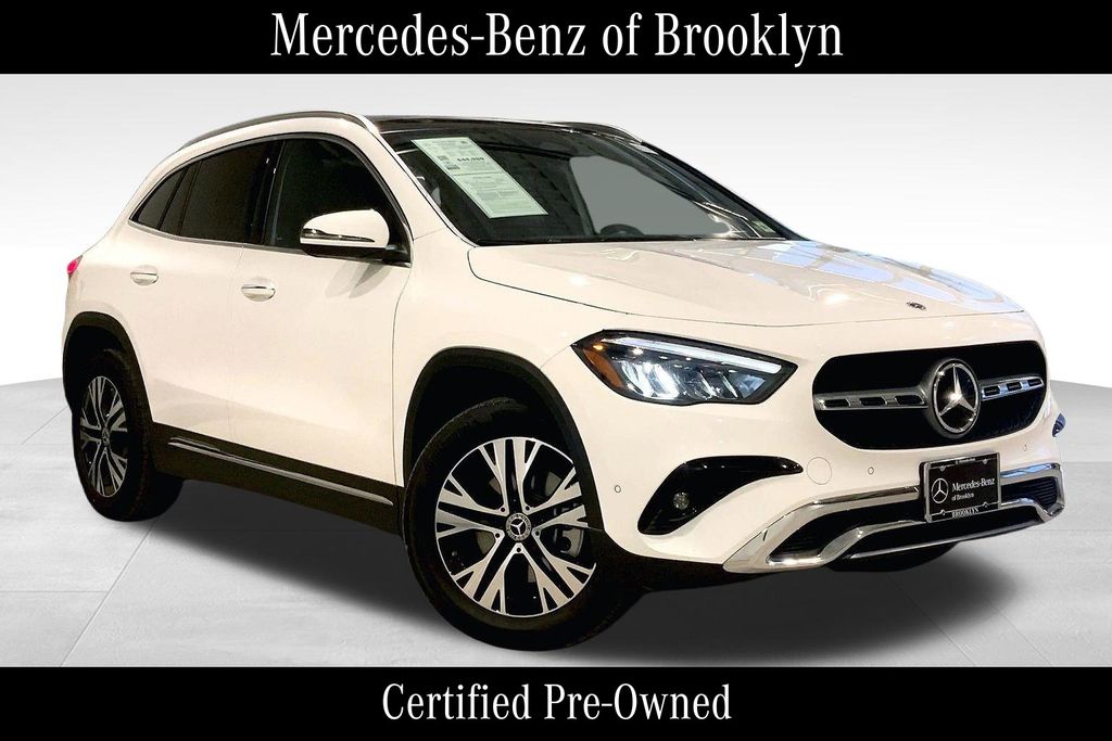 Polar White 2026 Mercedes-Benz GLA 250 4MATIC SUV / Crossover All-Wheel Drive 8-Speed Dual Clutch