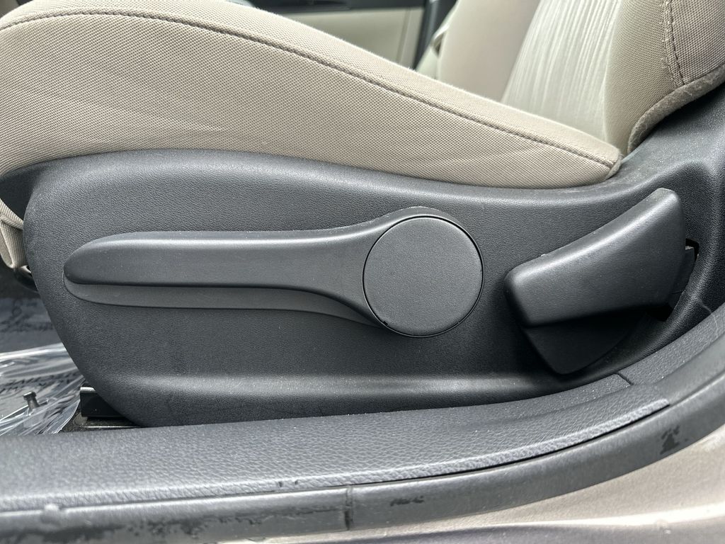 2017 Nissan Sentra SV - 11