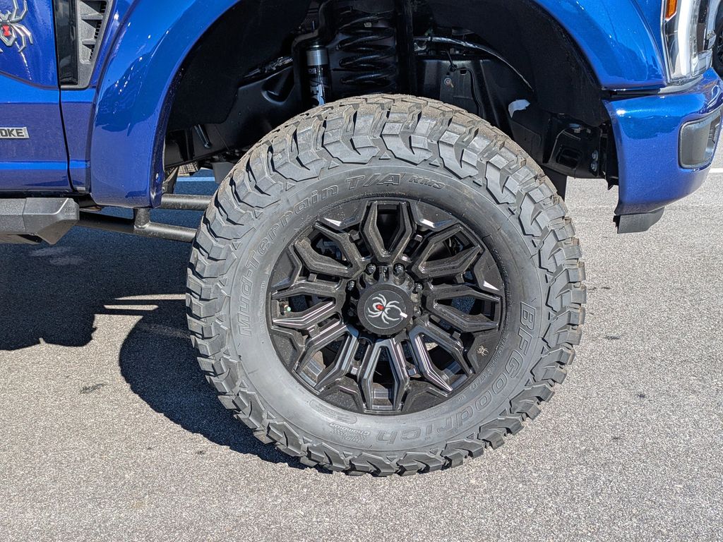 2026 Ford F-250 Super Duty Black Widow