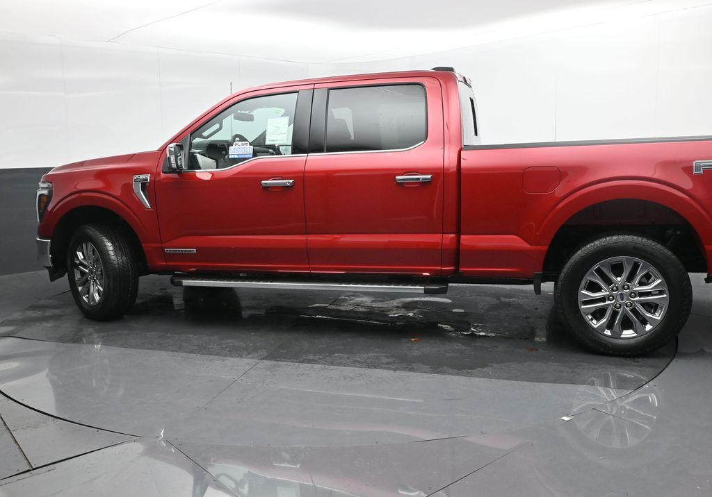 2025 Ford F-150 Lariat photo 2