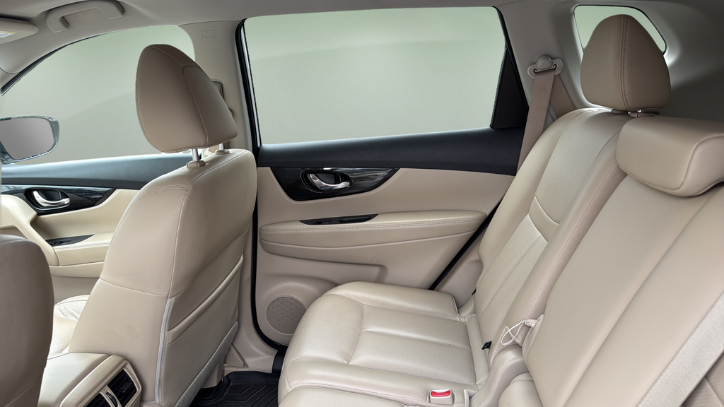 2018 Nissan Rogue SL White at Subaru and VW of Moon Township