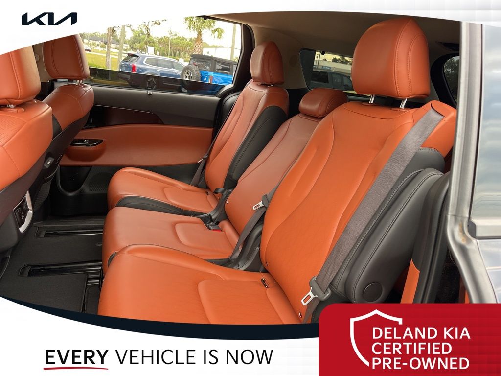Used 2024 Kia Carnival Van