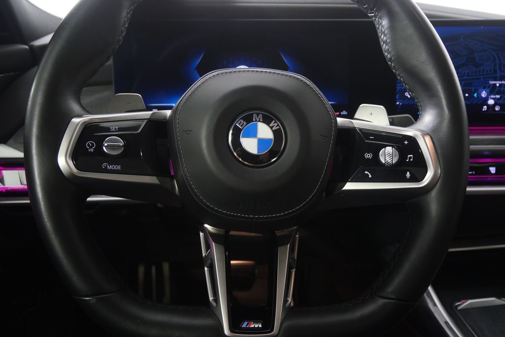 Thumbnail: 2023 BMW 7 Series - 19