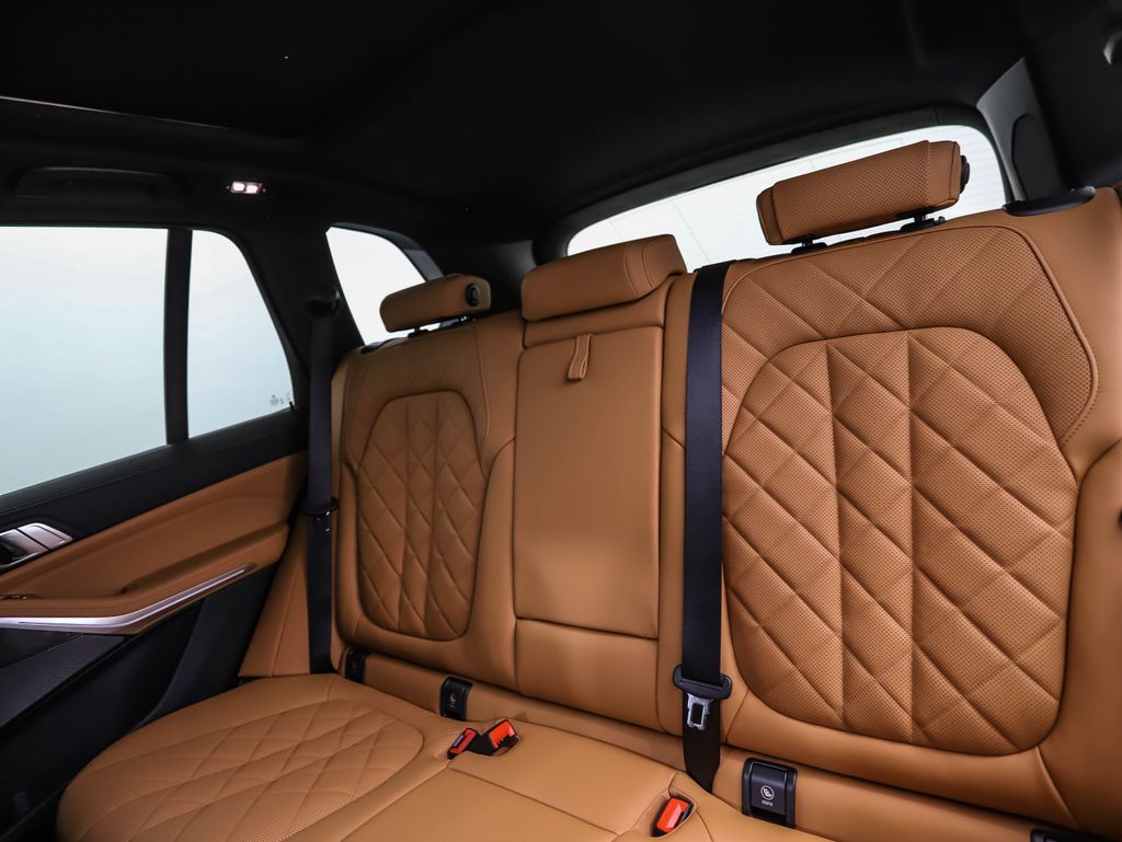 Thumbnail: 2026 BMW X5 - 23