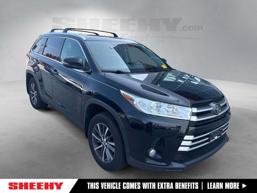 Midnight Black Metallic 2019 Toyota Highlander SUV / Crossover All-Wheel Drive 8-Speed Automatic