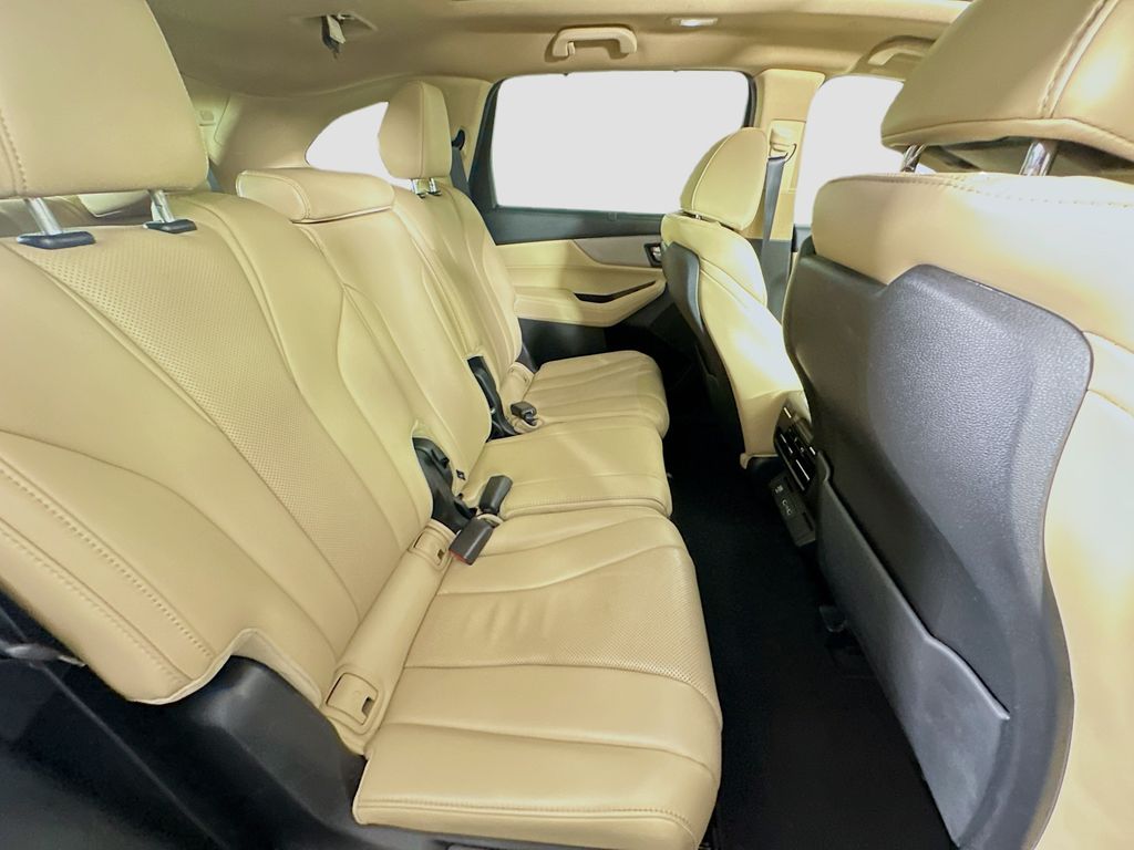 used 2023 Acura MDX car, priced at $39,299